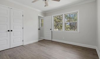 1009 Summit Dr, Albany, GA 31707