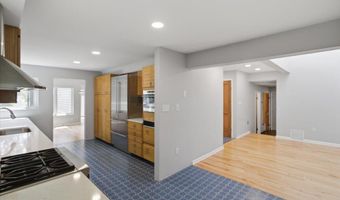 5 Newell Ct, Albany, NY 12204