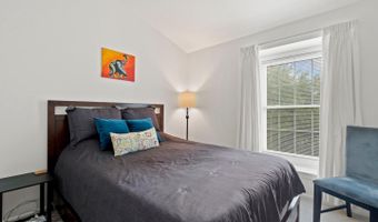 5713 BREWER HOUSE Cir #302, Rockville, MD 20852