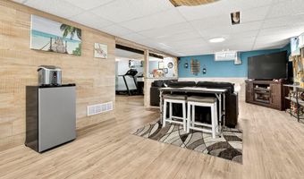 1025 W ROBERTS Ave, Appleton, WI 54914