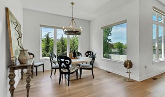 1605 N Lakeside Dr, Andover, KS 67002
