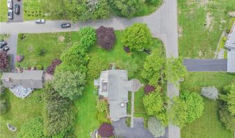 10 Bartlett Rd, Middletown, RI 02842