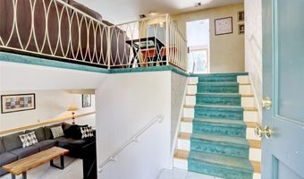 9 S Amundsen Ln, Airmont, NY 10901