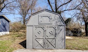 2425 La Salle Dr, Alton, IL 62002