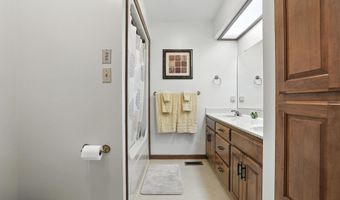 1190 Cambridge Cir, Benton, AR 72019