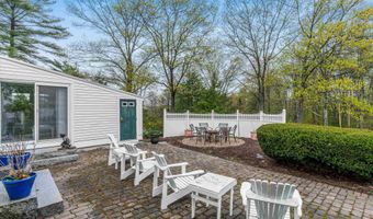 19 Pinnacle Rd, Amherst, NH 03031
