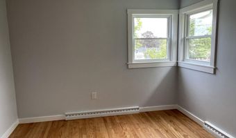 10 Crawford Dr, Bath, ME 04530