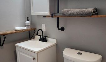 104 Cottage Brook Cir, Anderson, MO 64831