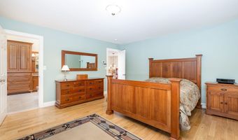 56 Larkspur Ln, Bristol, CT 06010