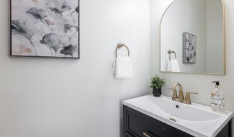 534 WINDING ROSE Dr, Rockville, MD 20850