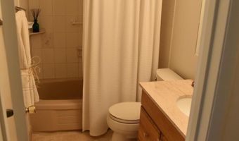 4360 IVYMOUNT Ct 32, Annandale, VA 22003