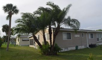 901 Laurel Cir, Barefoot Bay, FL 32976