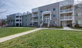 4061 FOUR MILE RUN Dr 202, Arlington, VA 22204
