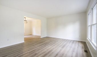 628 Trego Cir, Ann Arbor, MI 48103