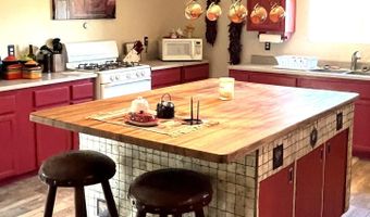 27230 S COYOTE Trl, Congress, AZ 85332