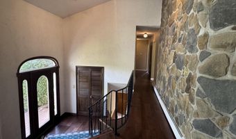 826 EASTVIEW Dr, Antigo, WI 54409