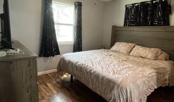 105 S 6th St, Albia, IA 52531