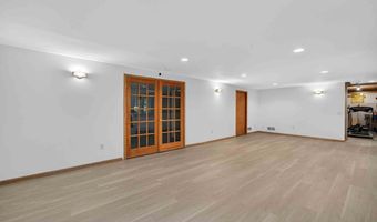 626 Samuel Dr, Madison, WI 53717