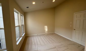 5025 MURTHA St, Alexandria, VA 22304