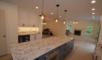 40 Tirrell Hill Rd, Bedford, NH 03110