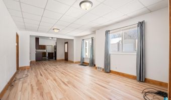 207 W 3rd St, Alcester, SD 57004