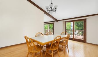 59 Lakewood Dr, Narragansett, RI 02882