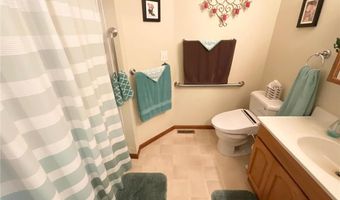 711 8th Ave NW, Austin, MN 55912