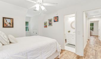 8 Dolphin Point Dr, Beaufort, SC 29907