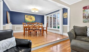 9 MEADOWBROOK Ln, Appleton, WI 54914