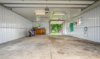 29 W Main St, Amboy, IL 61310