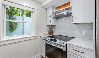 112 CEDAR Ave, Anna Maria, FL 34216
