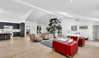 3843 Hayvenhurst Ave, Encino, CA 91436