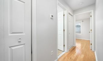 39 Manorwood Dr 39, Branford, CT 06405