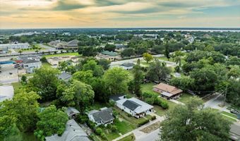 412 OAK St, Auburndale, FL 33823