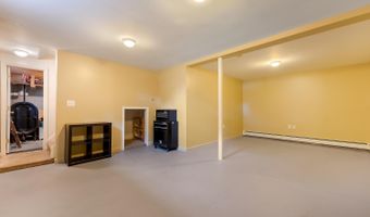38 Fairview Ave, Auburn, ME 04210