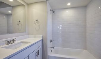 6 Levitt Ave, Bergenfield, NJ 07621