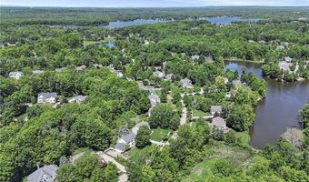 705 Lake Trl, Aurora, OH 44202