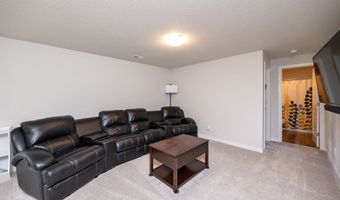 124 E Bridge Rd, Polk City, IA 50226