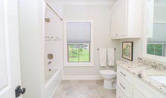 170 Fallen Oak Dr, Brandon, MS 39047