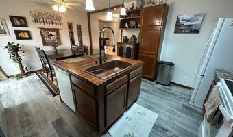 38 Fern Ct, Babbitt, MN 55706