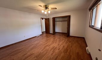 1308 McGovern Ave, Aberdeen, SD 57401