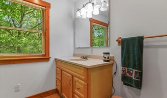 132 Reynolds Rd, Albrightsville, PA 18210