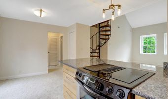 3062 S BUCHANAN St #C2, Arlington, VA 22206