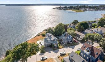 10 Blanding Ave, Barrington, RI 02806