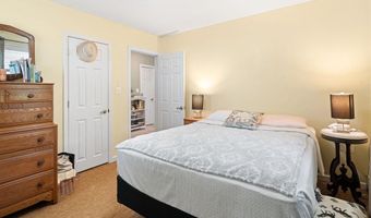 524 FIFTH Ave, Barrington, NJ 08007