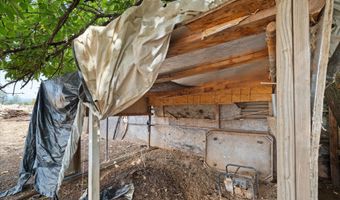 6400 Dale Ln, Anderson, CA 96007