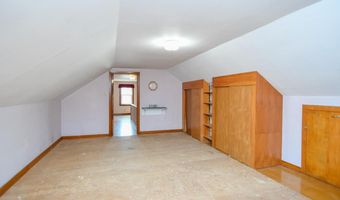 303 CHURCH St, Algoma, WI 54201