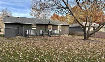 300 Kellogg Ln, Auburn, KS 66402