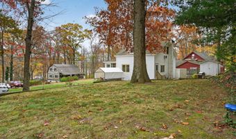 15 Hazen St, Chester, CT 06412