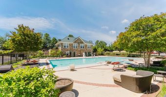 24588 BYRNE MEADOW Sq 302, Aldie, VA 20105